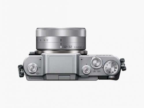 松下gf7新微单相机发布 加入自拍翻转屏幕主打女性用户