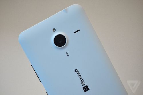 微软低价大屏新机lumia 640真机mwc2015现场实拍与效果图-手机闽南网