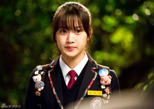 exo朴灿烈文佳煐纯情约会羞羞脸 《长寿商会》10代情侣剧照