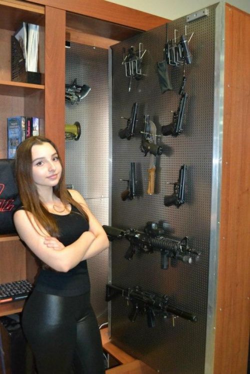 俄罗斯清纯小美女elena deligioz军装cos写真私照组图走红