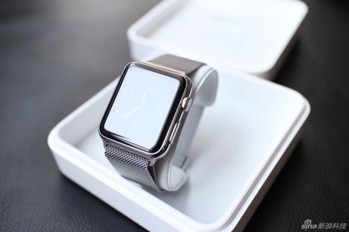 苹果智能手表apple watch开箱实拍图集 续航18小时磁吸式充电器
