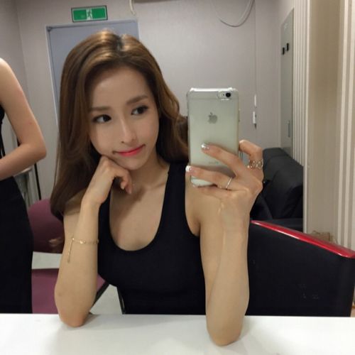 韩国普拉提美女babebani腹肌性感身材火辣 ins脸书资料私照曝光