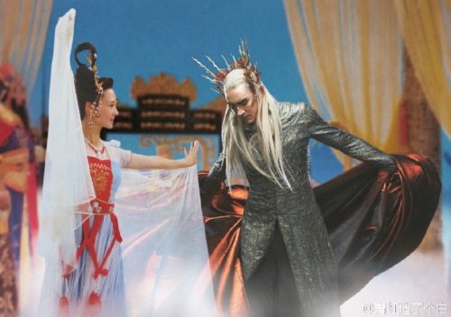 网友神级ps西游记遇上霍比特人 玉皇大帝与甘道夫同桌喝啤酒