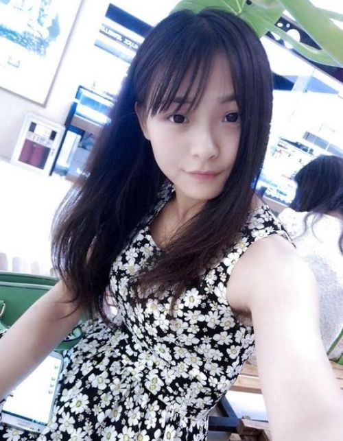 腋毛妹子网络走红 颜值高腋毛都如此性感(图)