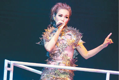 谢安琪勿进笼放笑弹 麦浚龙无惧女友吃醋想看人妻全相