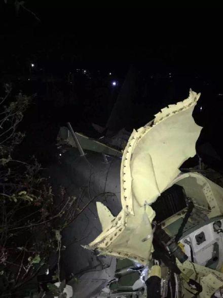 海军东海舰队飞机失事原因公布:撞鸟致发动机停车