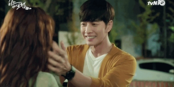 韩剧《奶酪陷阱》约饭夫妇洪雪刘正粉红盘点 gif动图