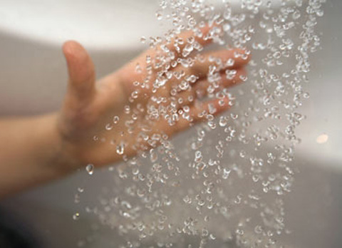 人流之后多久可以碰冷水吗