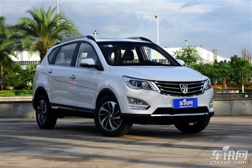 日前,我们从上汽通用五菱官方获悉,宝骏560 6mt车型正式上市,新车