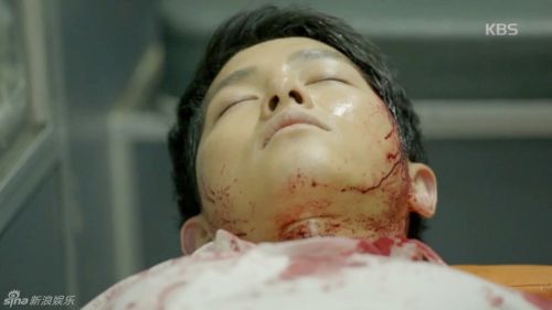 《太阳的后裔》第13集剧情:宋仲基中枪 宋慧乔崩溃-闽南网