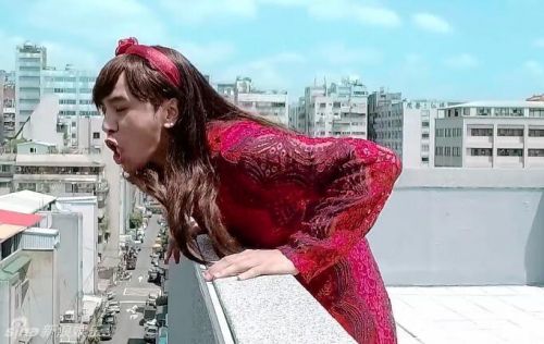 罗志祥真会玩!《你干嘛》mv曝光蛇蝎朱碧石表情包组图get