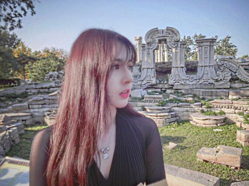 阿的江爱女阿迪娜举办成人礼 女神颜值爆表