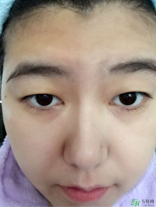 怎么让脸不浮粉 1478059030760.jpg