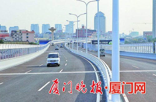 内茂高架桥上午开通:全程无灯控 从杏林大桥到高速口仅十分钟