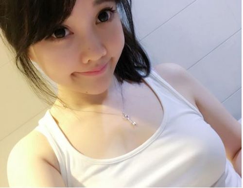 斗鱼tv冯提莫104个火箭连发 烟总快醒醒头号粉丝地位不保