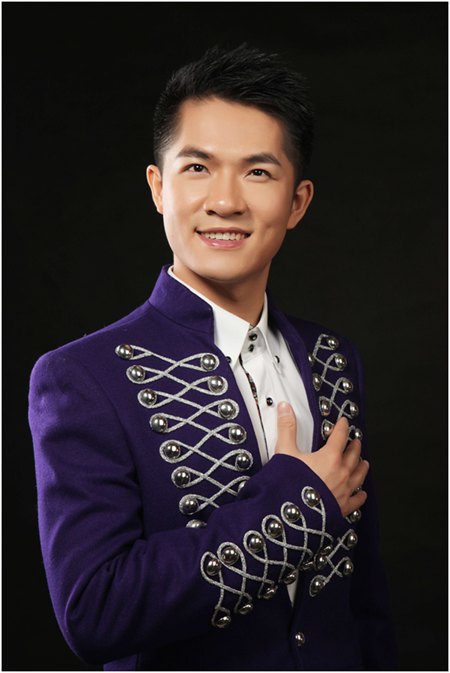 青年歌唱家曾勇受邀参加《通道转兵组歌》 获好评