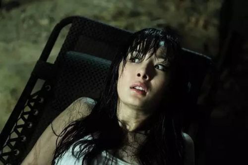 帮你们看了《碟仙2》,槽点比看点多