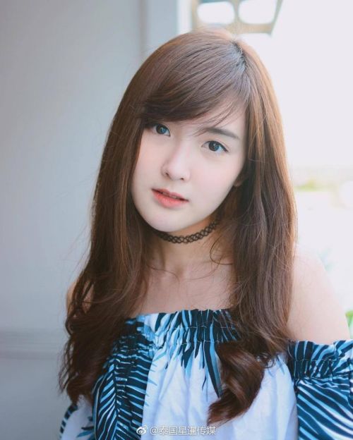 泰国好声音beer转型性感嫩模比基尼秀丰乳 外形甜美身材傲人