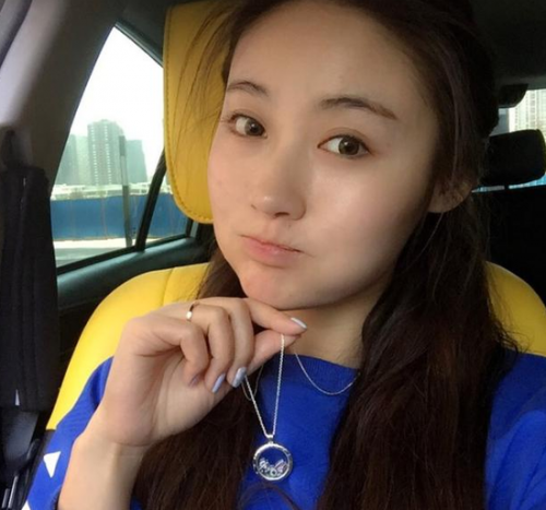 陈翔六点半腿腿在医院被醉汉捅刀身亡 节目暂时停播悼念