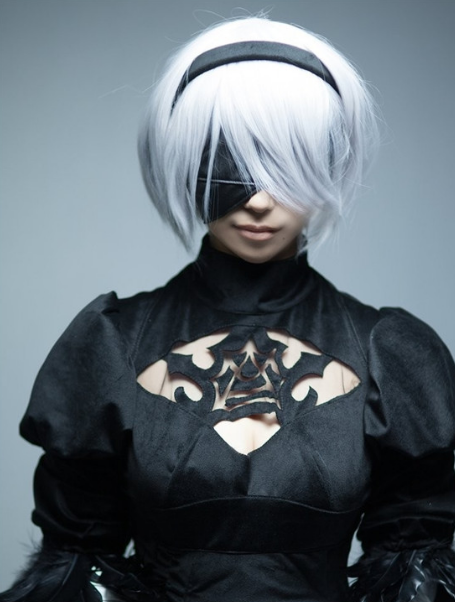 2b小姐姐cos美如cg 脱下眼罩惊艳众人