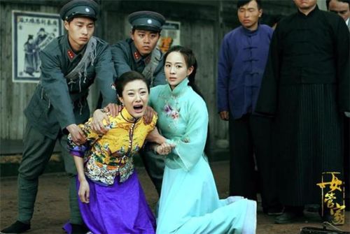 刘欢等众多演员的民国传奇大戏《女管家》,自从在上海电视剧频道首播