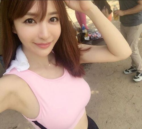 日本健身美女竹内渉秀神级s曲线 完美翘臀性感私照火辣撩人