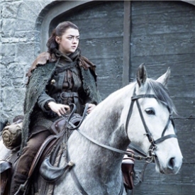 权力的游戏第七季新曝剧照囧诺二丫身骑白马