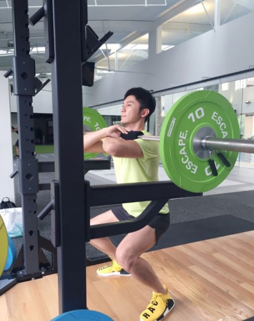 范冰冰陪李晨健身瘦了15斤 戛纳电影节红毯美出新高度