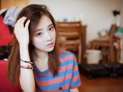 今日新闻直播间女主播 1498376650587.jpg