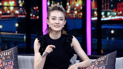 徐璐做客《非常静距离》 可以一天不洗脸就出门逛超市
