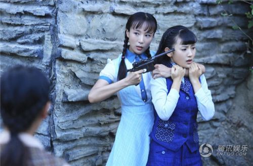 《学生兵》热播 王曼妮细腻演技玩转反派身份