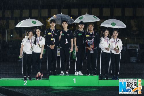 挑战者联盟电影 1503193664293.jpg