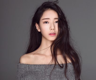 剧中人物之间错综复杂的关系也渐渐明朗,而在最新的剧情中,程美将自己