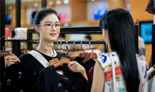 《盲约》夏天和妹妹"互换人生" 体验对方的一天