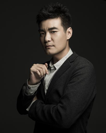 热血军旗贺龙谁演的张燃磨砺演技低调为人