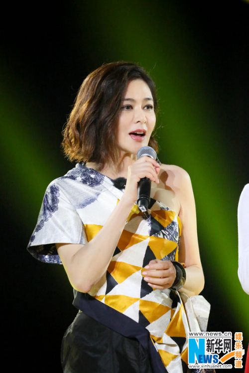 关之琳《我们来了》永州站变身帅气"摇滚女王"惊艳现场