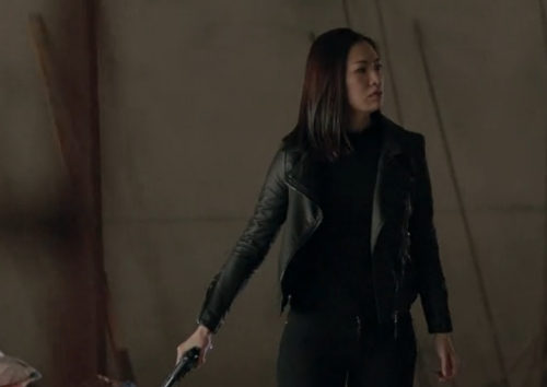 使徒行者2是谁要杀施嘉莉?覃欢喜为什么要用假钱赌博?