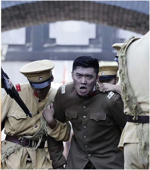 电视剧《兄弟团》杀青剧情介绍 宋恩逸饰演李泽木