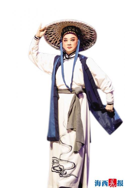 四十载高甲情 吴晶晶演绎戏剧人生