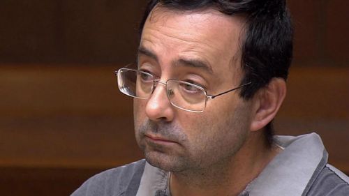 队医拉里-纳萨尔