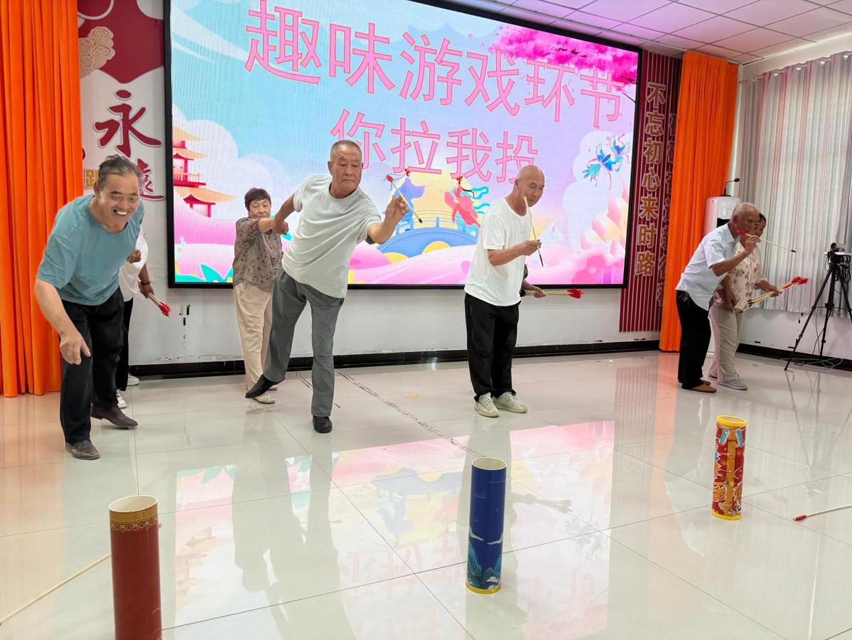 银龄相守暖七夕 弘扬优良家风传递邻里温情